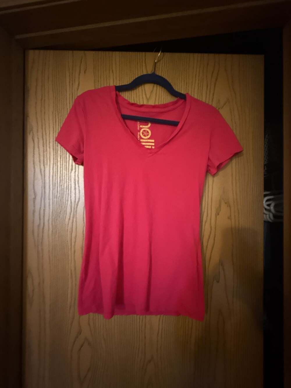 Nollie Women's V-Neck T-Shirt Size M